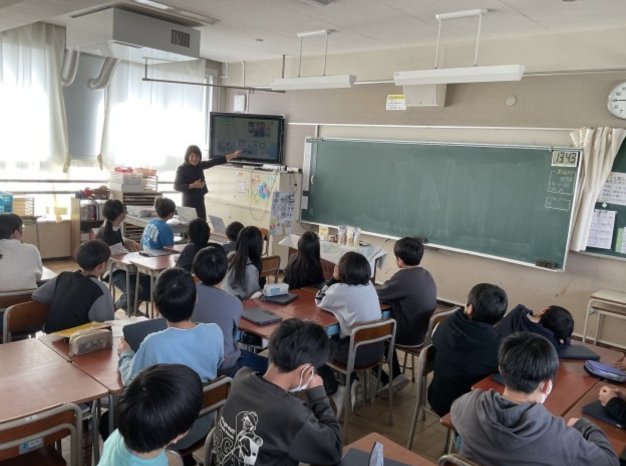 小学5年生のパッケージデザインの授業【枚方市立蹉跎小学校】